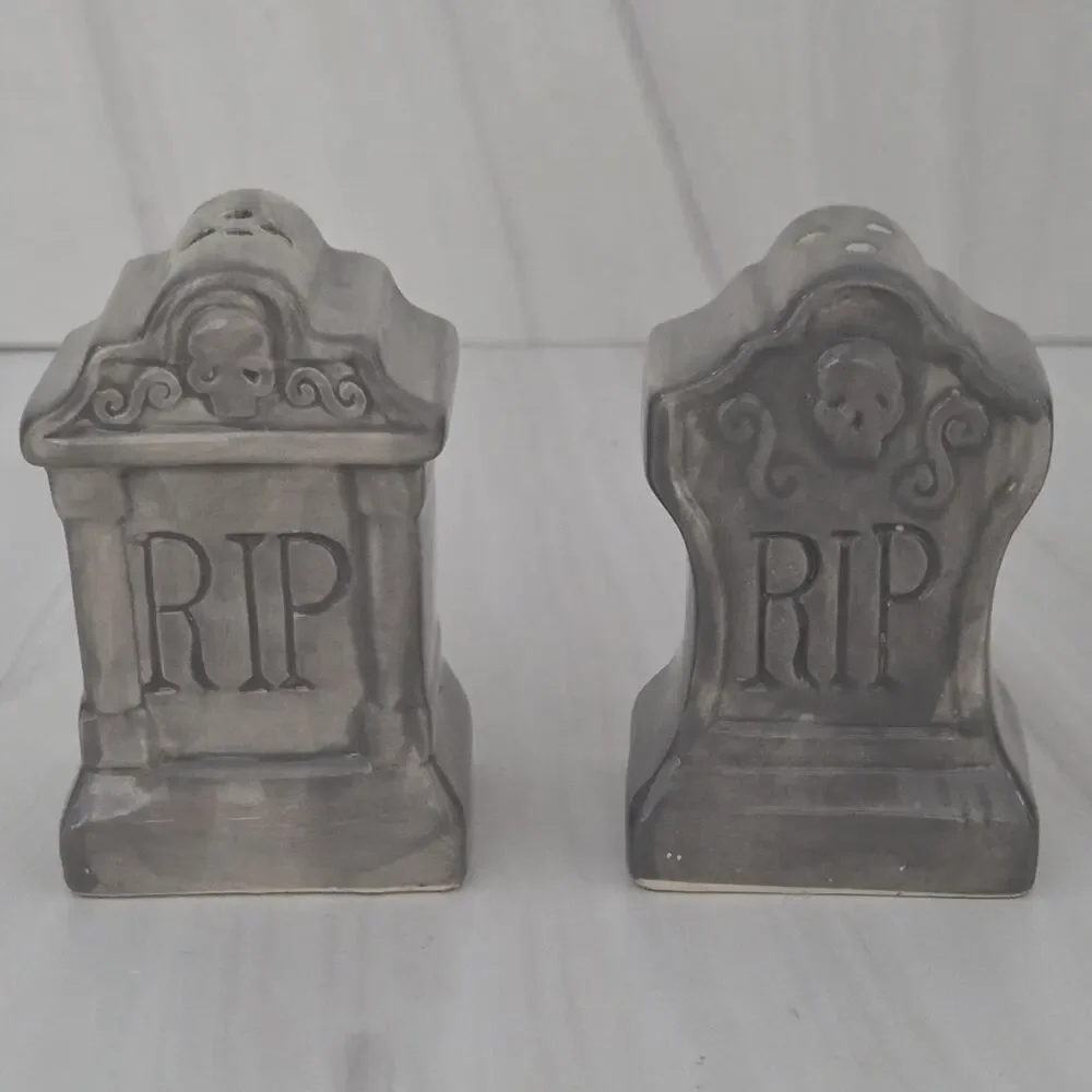 RIP Tombstone Salt & Pepper Shakers | Halloween Gothic Decor
